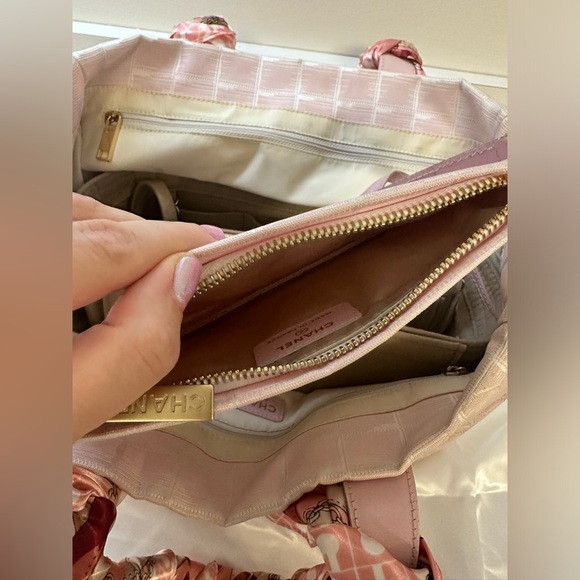 RARE!! Authentic Chanel Travel Ligne Tote with Matching Pouch Included!!! - Picture 6 of 16